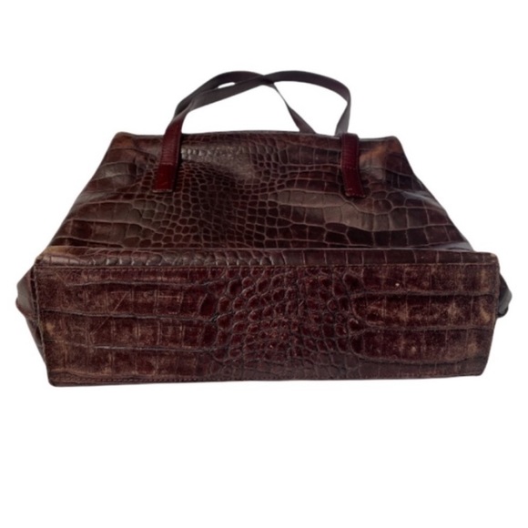 Vintage Brown Leather ( embossed like Crocodile ) Handbag with Plaid Interior - Picture 6 of 12